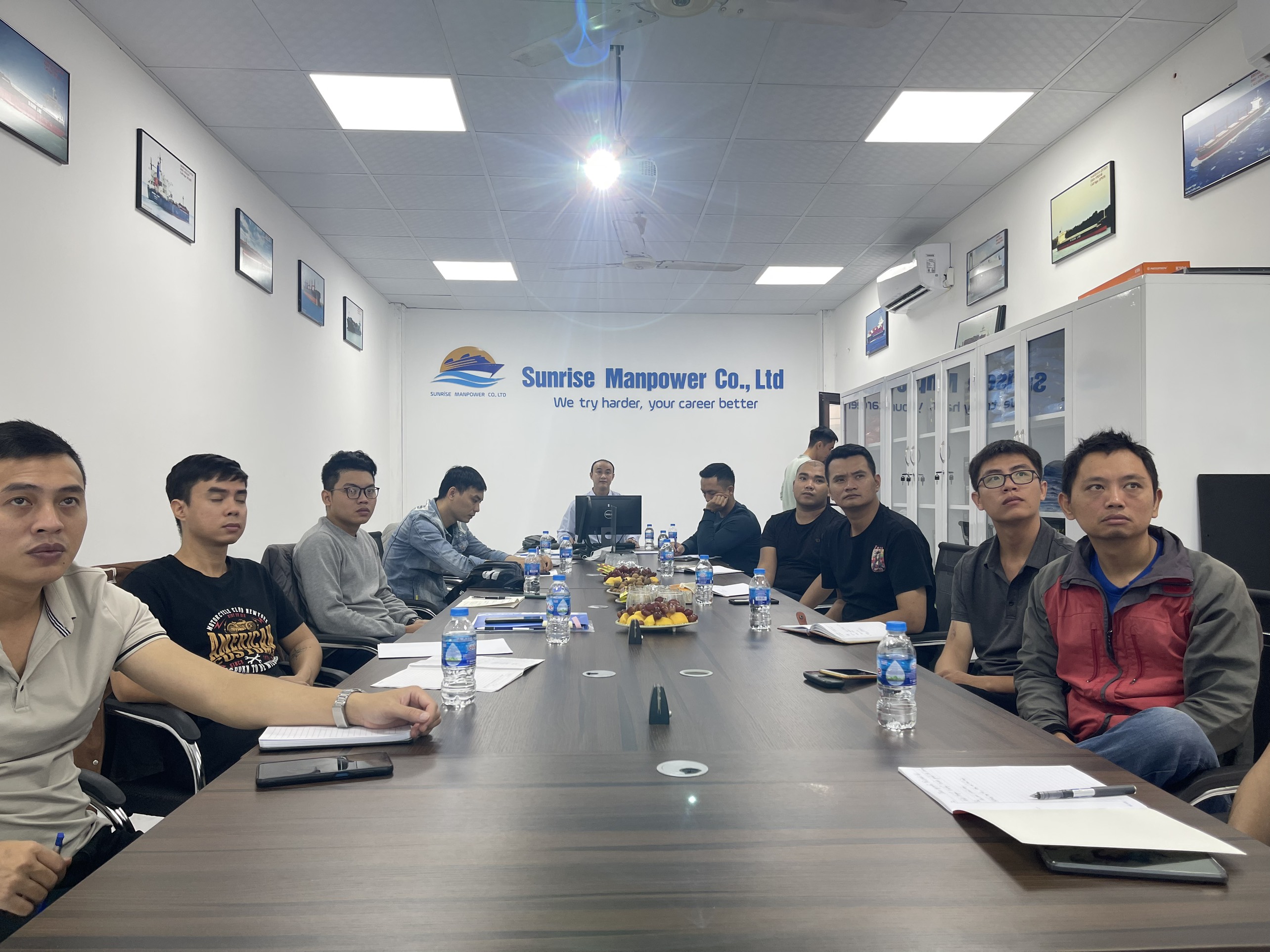KHÓA ĐÀO TẠO SĨ QUAN CỦA SUNRISE MANPOWER