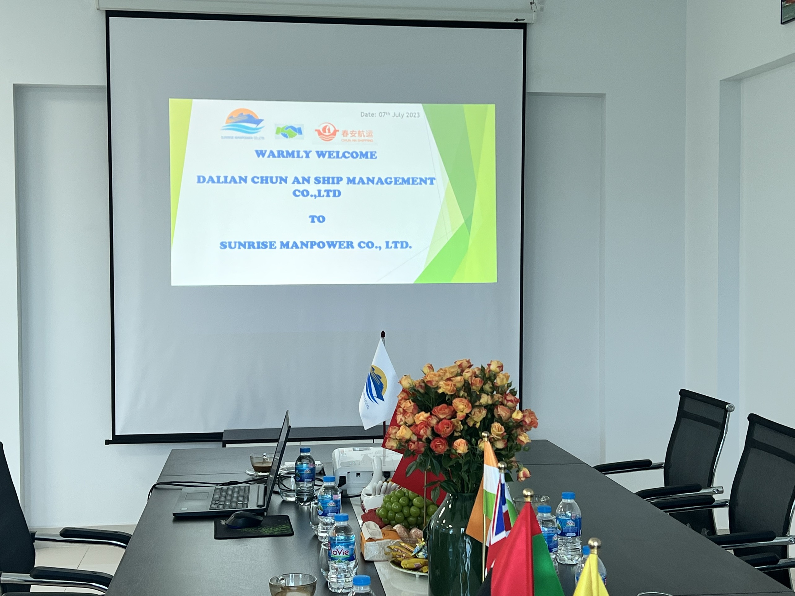 SUNRISE MANPOWER THĂM QUAN ĐỐI TÁC - CÔNG TY TNHH QUẢN LÝ TÀU THUYỀN DAILIAN CHUN AN
